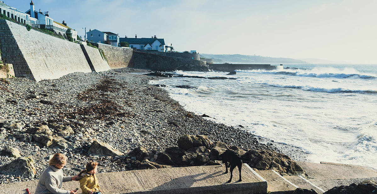 A winter beach scene in Cornall